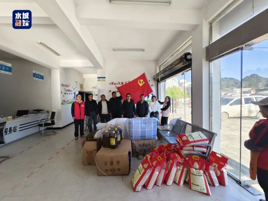 冷坝村主题党日活动即将发放的物资。冷坝村供图.jpg